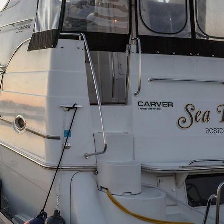 Отель Sea Pearl Boston Yacht Экстерьер фото